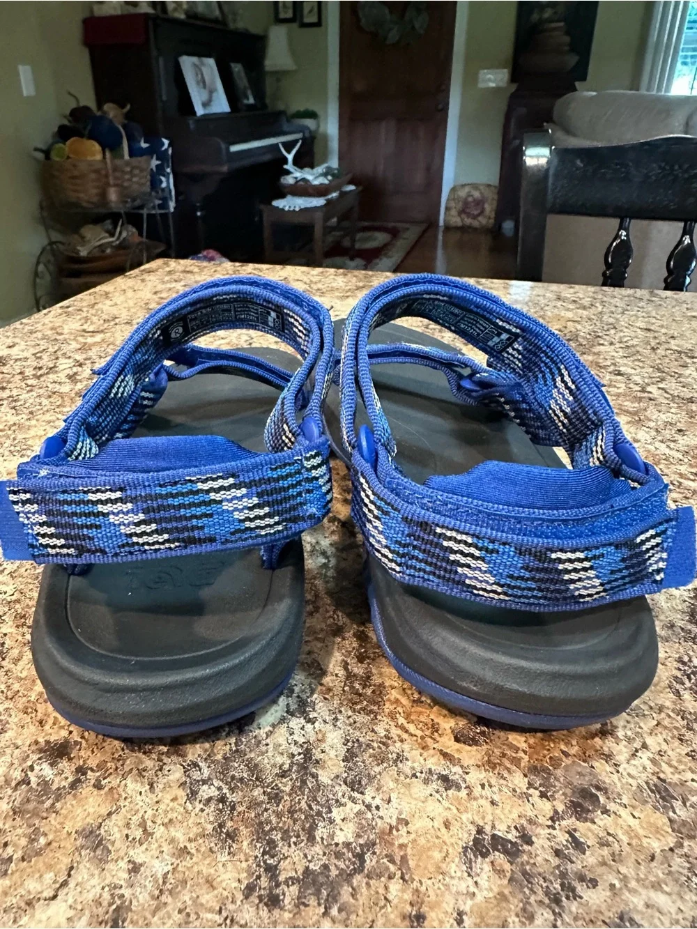 Teva Men's 6 Blue and Black Adjustable Sport Sandals